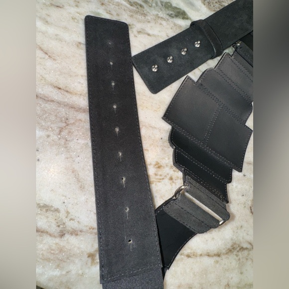 Anne Fontaine Patent & Calf Belt - Picture 8 of 16